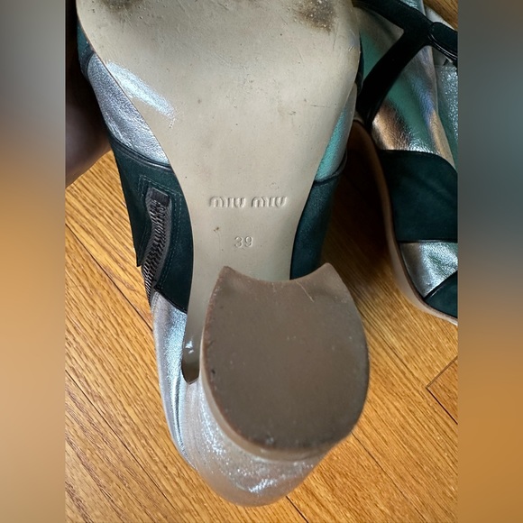 Miu Miu open toe heels from Fall-Winter 2011 runway - Picture 6 of 11